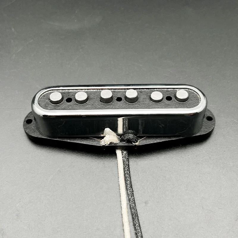 

Alnico 3 Staggered ST Style Electric Guitar Pickup with Open Brass Cover Fiber Bobbin ST Pickup Vintage Style Chrome