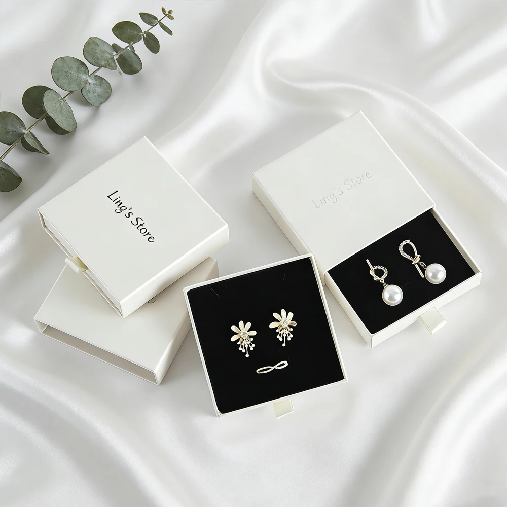 

100 шт., ящик для ювелирных изделий с логотипом, бумажная коробка, ожерелье, серьги, браслет, брошь, упаковка-гвоздик, выдвижной картонный чехол, подарочный дисплей