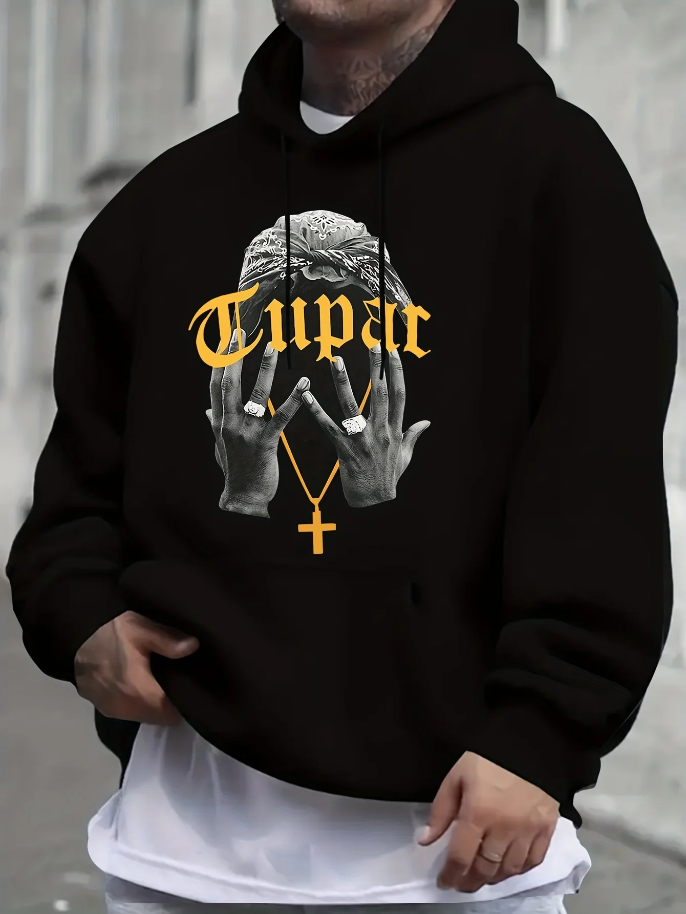 سويت شيرت بغطاء للرأس بطباعة جرافيك توباك للرجال - بلوفر شتوي كاجوال مع حروف جريئة وتصميم صورة، مقاس مريح #1