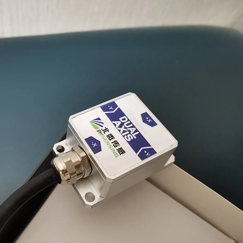 

BWL325S Dual Axis Inclinometer Tilt Angle Sensor with Accuracy 0.1 Degree Resolution 0.01 Degree Clinometer Output Mode CAN