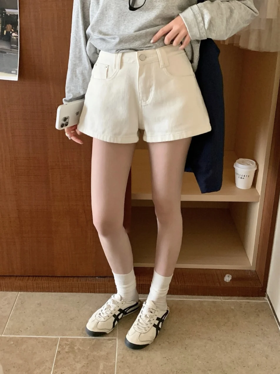 

Джинсовые шорты Hellokay с высокой талией, белые, удлиняющие ноги, А-силуэт, женские, хлопковые, весенние, неэластичные