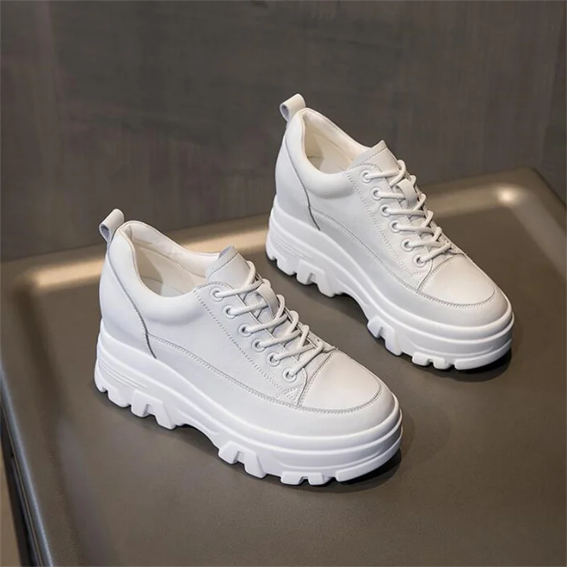 Jesień kobiety oryginalne skórzane buty platforma trampki na koturnie Chunky buty ukryty obcas 8CM biały beż kobiety obuwie wiosna