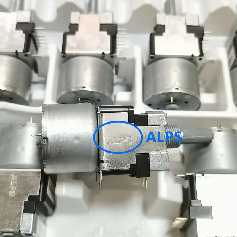 1pcs，Motor potentiometer，RK16812MG082，50KA，8Pin，The shaft length is 20mm