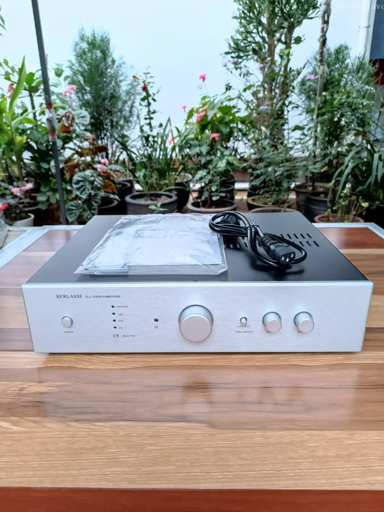 

high power 2.0 channel Remote Control SA-200IA Stereo Amp HiFi Integrated Amplifier NE5532 amplifier 200W+200W