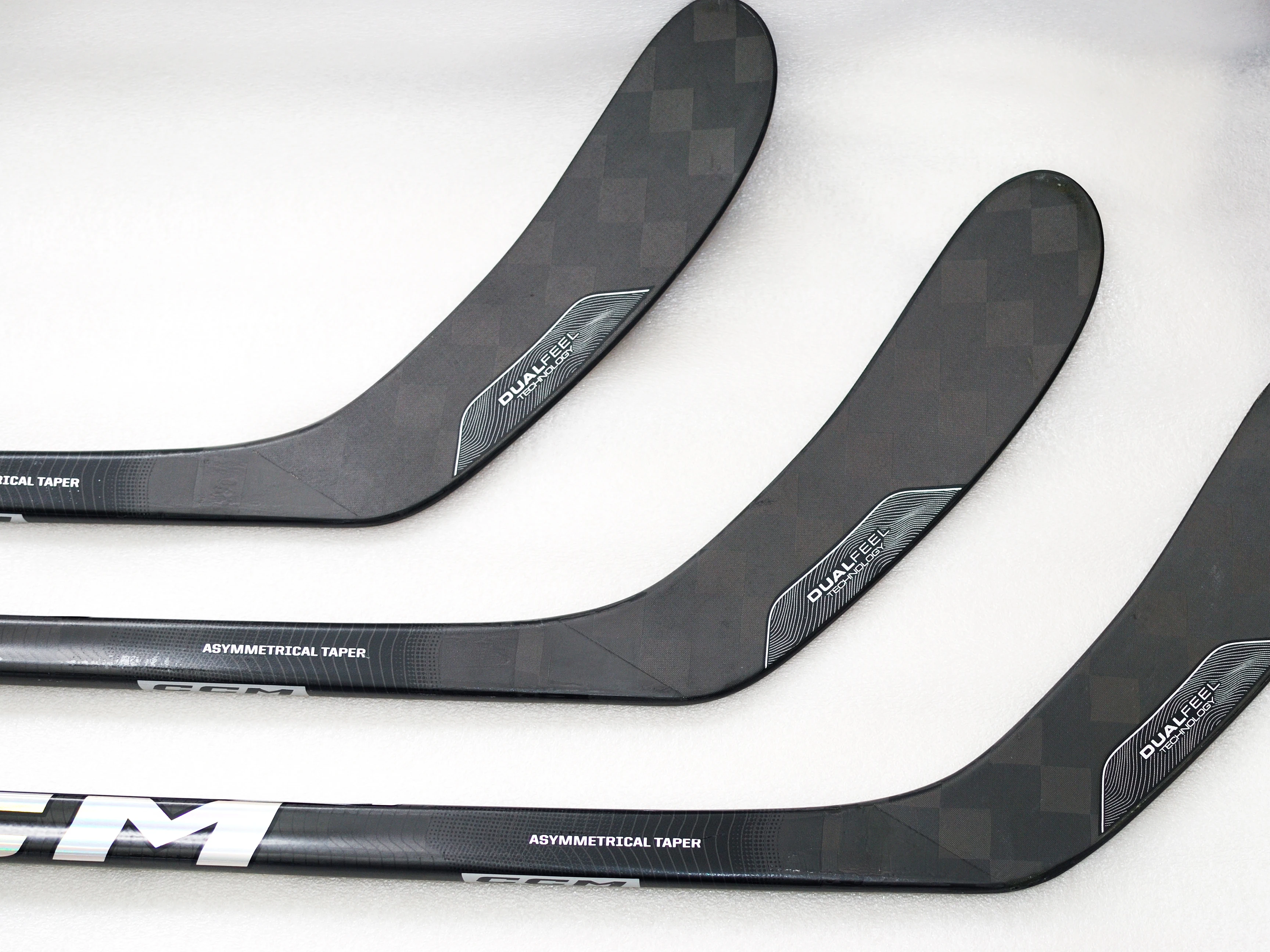 [2-Pack][Senior][Trigger8] Ijshockeysticks Senior Trigger 8 Met Grip Koolstofvezel P92 P28 P29