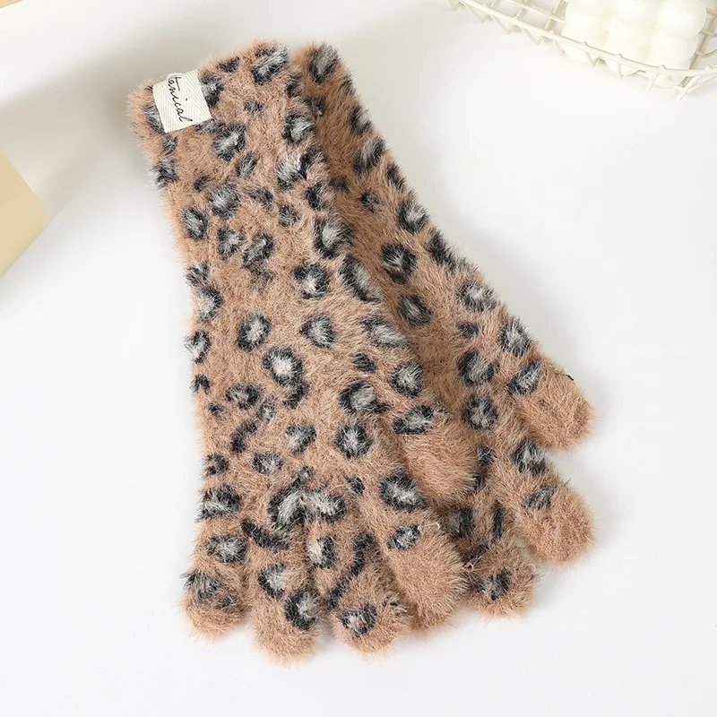 Winter Leopard Print Long Wrist Knitted Warm Gloves for Women Cold Weather Thermal Protection Versatile Outdoor Fashion Handwear