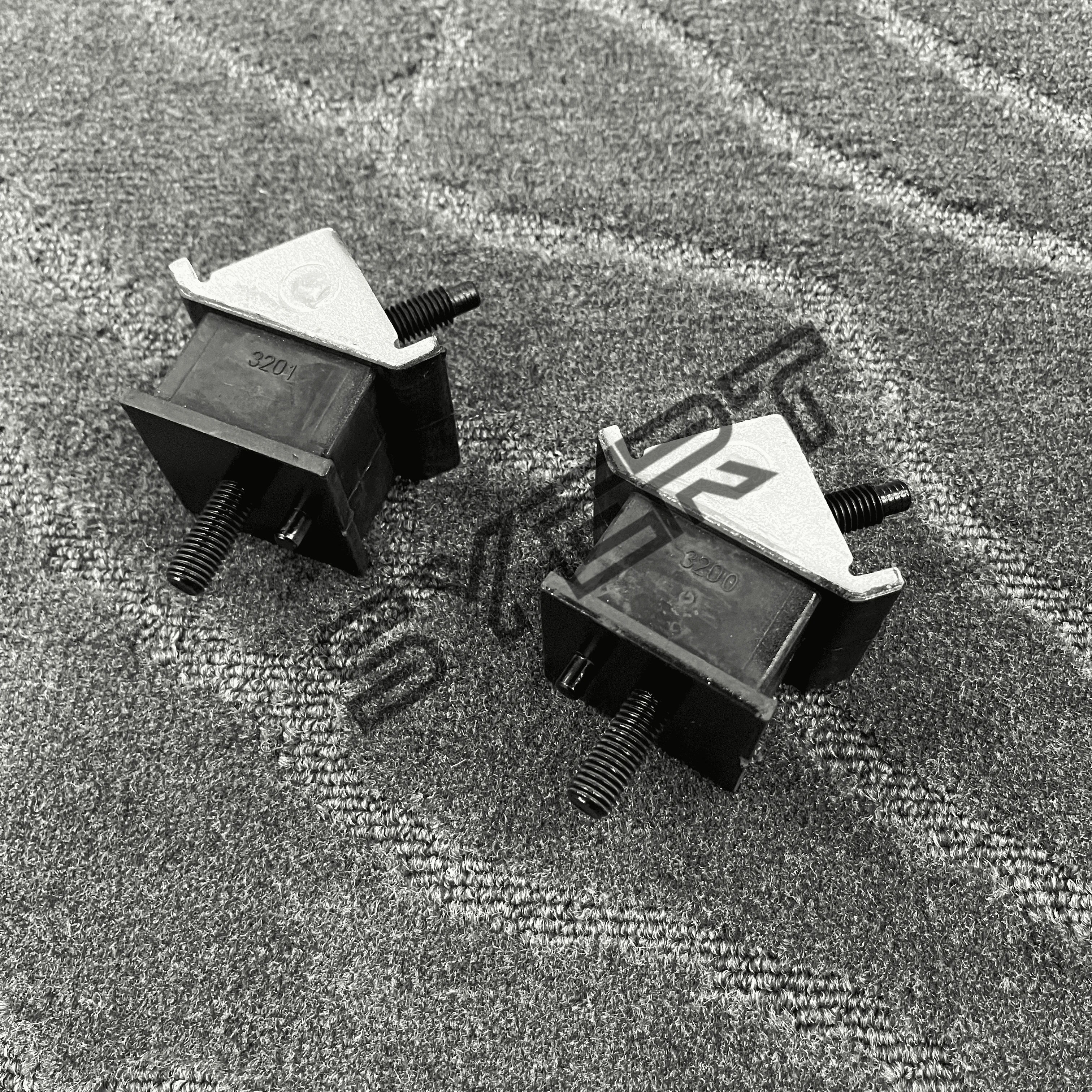 para-land-rover-defender-300tdi-un-par-de-goma-de-montaje-de-caja-de-cambios-anr3200-anr3201