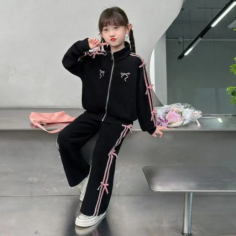 

Girls' Spring and Autumn Set 2026 New Korean Edition Letter Jacket Pants Sports and Leisure Two Piece Set Children's Set