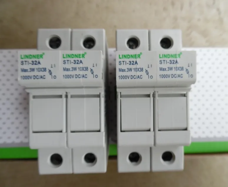 

Основание предохранителя: Φ 32A 1000V DC/AC 2P/2P 10*38