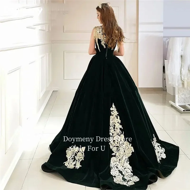 Doymeny Velvet Appliqued Evening Dresses Sleeveless Sweep Train Long Ball Gown Formal Moroccan Kaftan Arabic Dubai Party Gowns