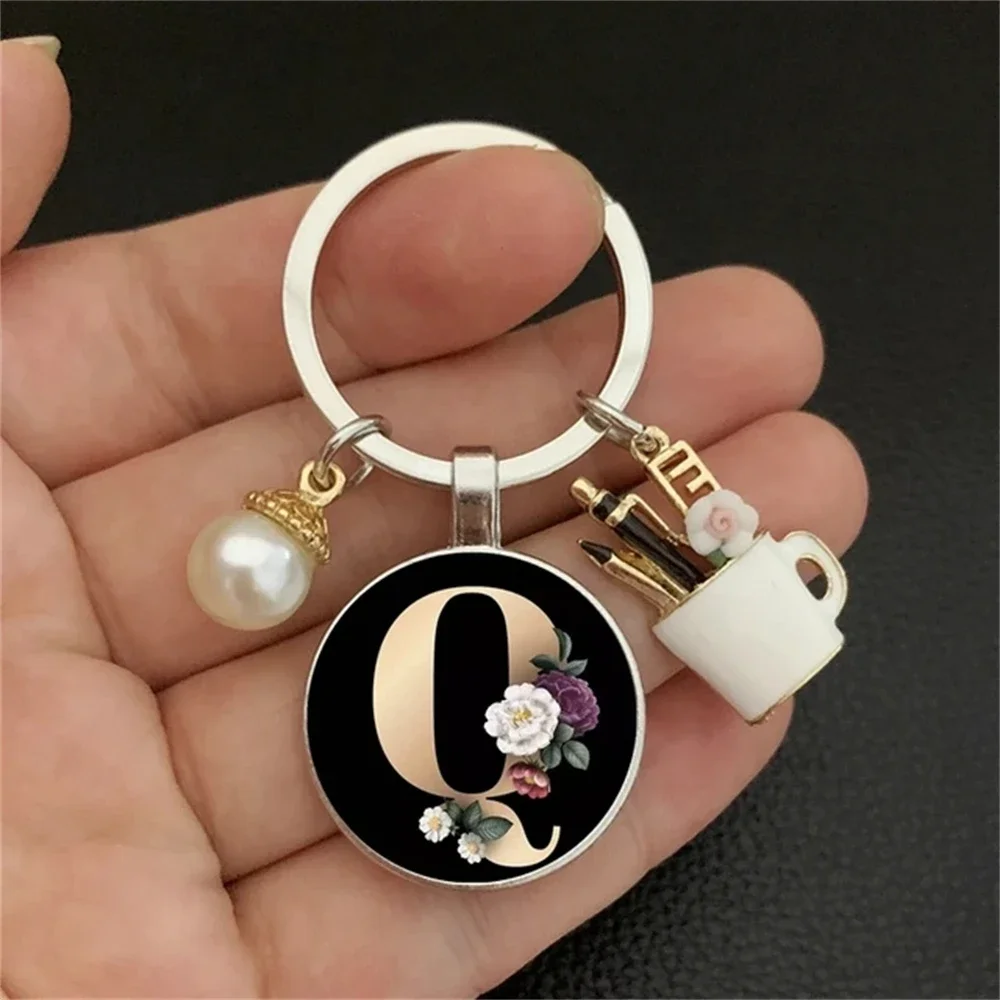 Initial Letter Keychains Car Keychain Key Ring Letter A-Z Keyrings Alphabet Letter Charm for Women Men Bag Ornaments Accessories