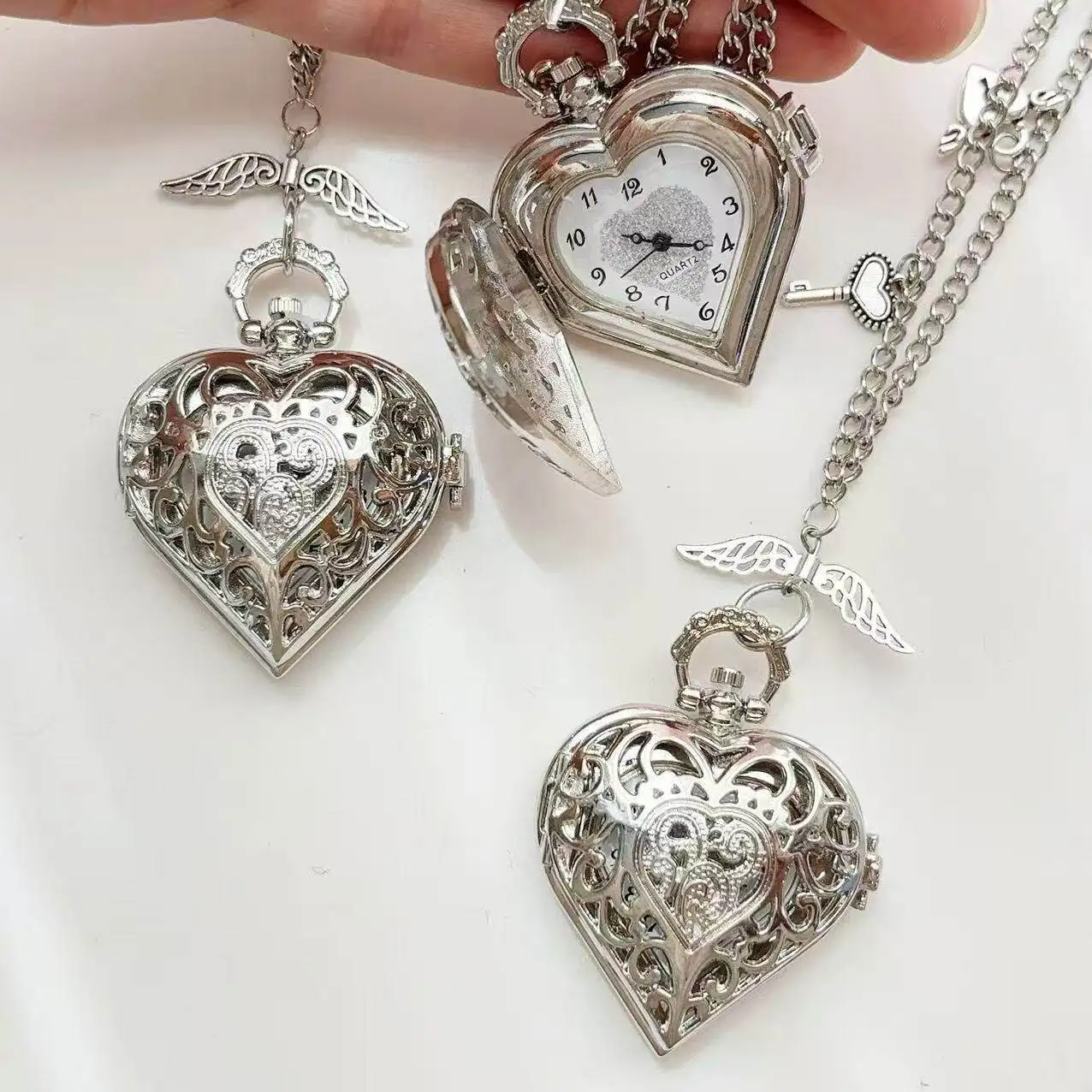 Y2K Hollow Heart Pocket Watch Chain Necklace Design Steampunk Clock Vintage Pendant Jewelry Keychain Watch Valentine's Day Gift - view 3