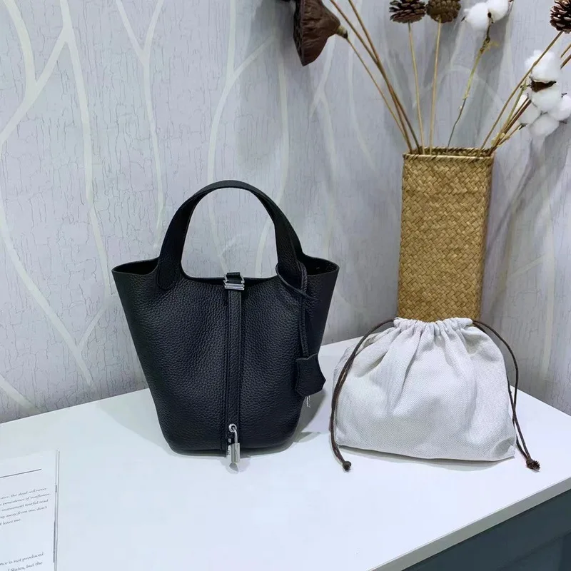 

High-Quality Genuine Leather Exquisite Bucket Bag for Women, Niche Large-Capacity Women's Handbag with a Premium Feel