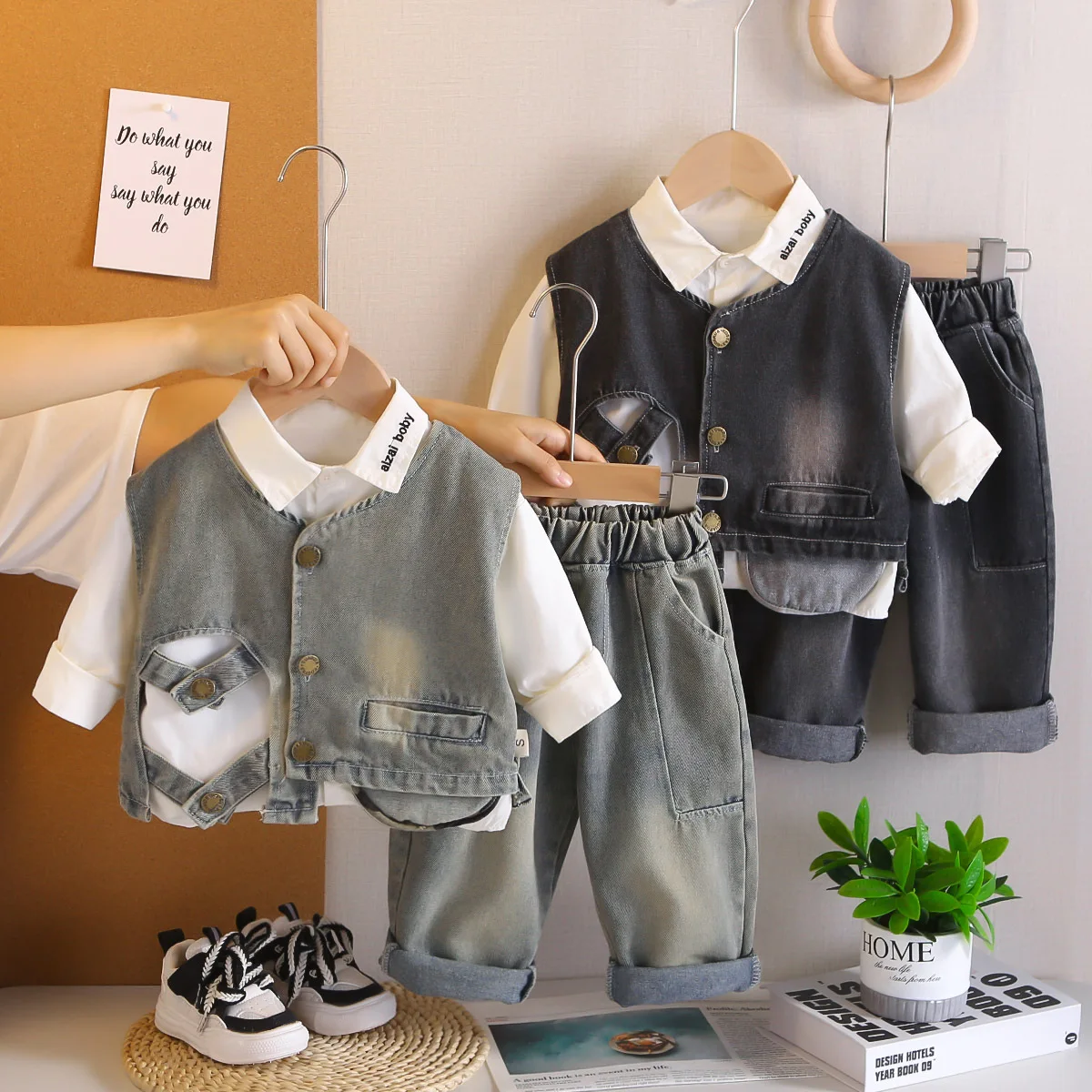 

‌2025 Autumn Boys Denim Vest + jeans + Long Sleeve White Shirt 3-Piece Set Fashionable Casual Outfit for Kids 1-6 Years