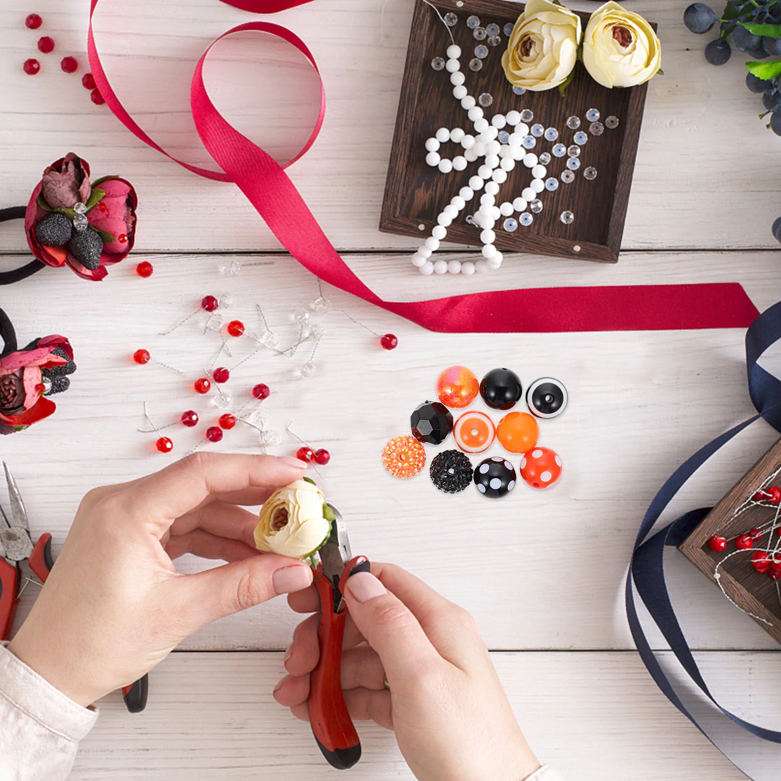 1Set Halloween Acrylic Beads Unique Elegant DIY Jewelry Making Supplies Good Using Feeling Craft Accessories Halloween Beads