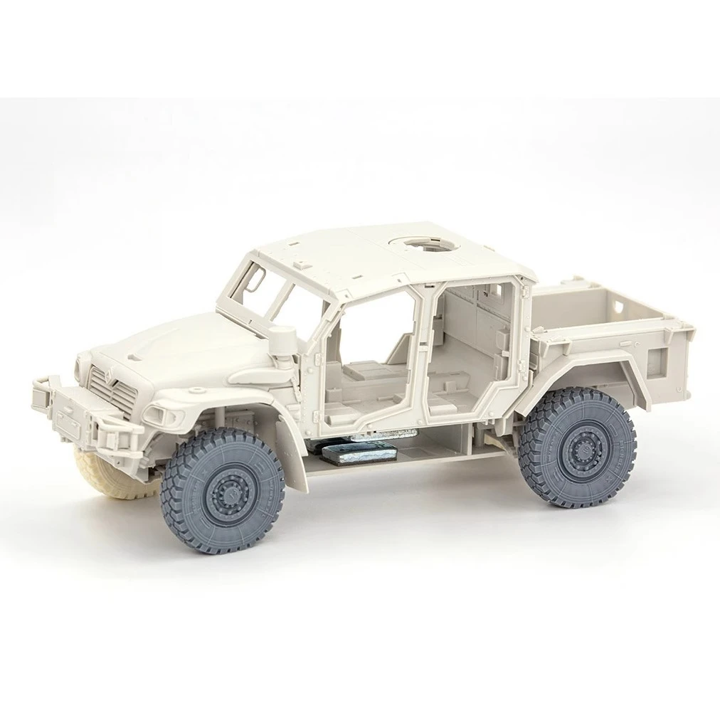 

1/35 Casting Resin Model Assembly Kit, GK, Resin Tire Modification, Unpainted (applicable To VS-009)