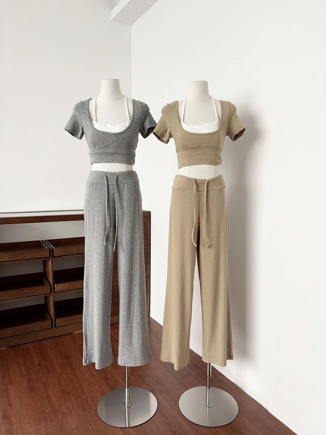 

Summer 2026 Short Sleeve T-Shirt And Straight Leg Pants Set Women's Casual Fashion Outfit High Waist Long Pants Pure Color