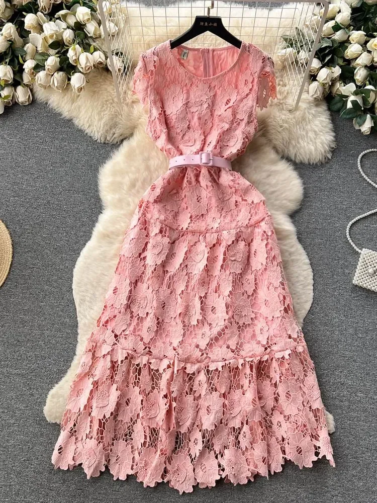 

2024 Summer Runway Hollow Out Water Soluble Lace Flower Embroidery Dress Women's Short Sleeve Gorgeous Floral Belt Midi Vestidos