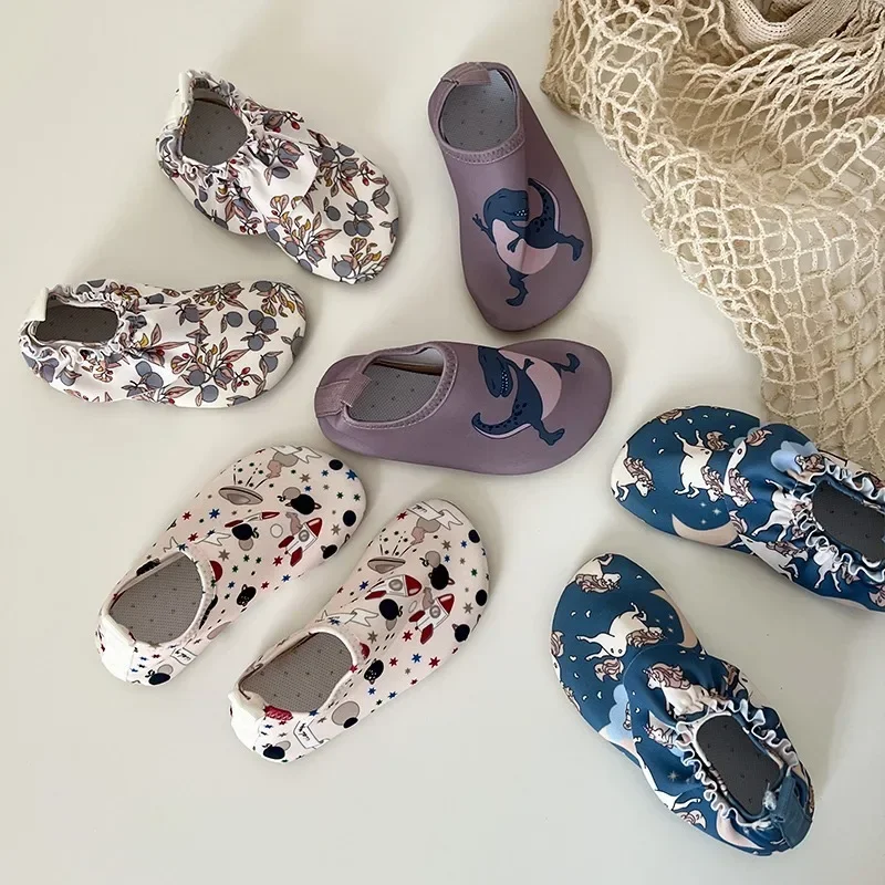 Nowe Baby Boy Girl buty plażowe KS dzieci drukuj trampki do sportów wodnych pływanie Aqua buty boso dziecięce kapcie wewnętrzne i zewnętrzne