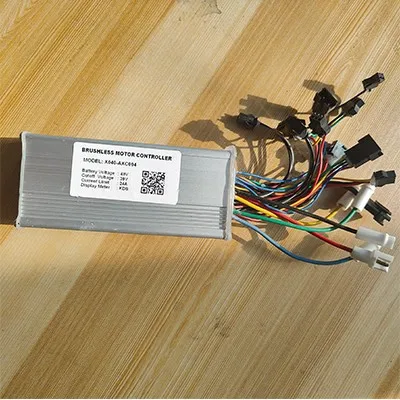 Support Customized Specifications 36v 48v 52v 10A Ebike Controller for Electric Scooters and Bicycle DC Motor Control