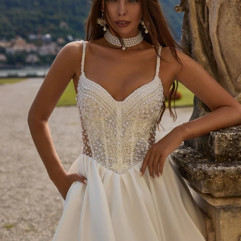 White Wedding Dresses off-shoulder The corset decal Bridal Gowns pearl Beadwork A skirt decoration multi-layer Made ﻿Customize