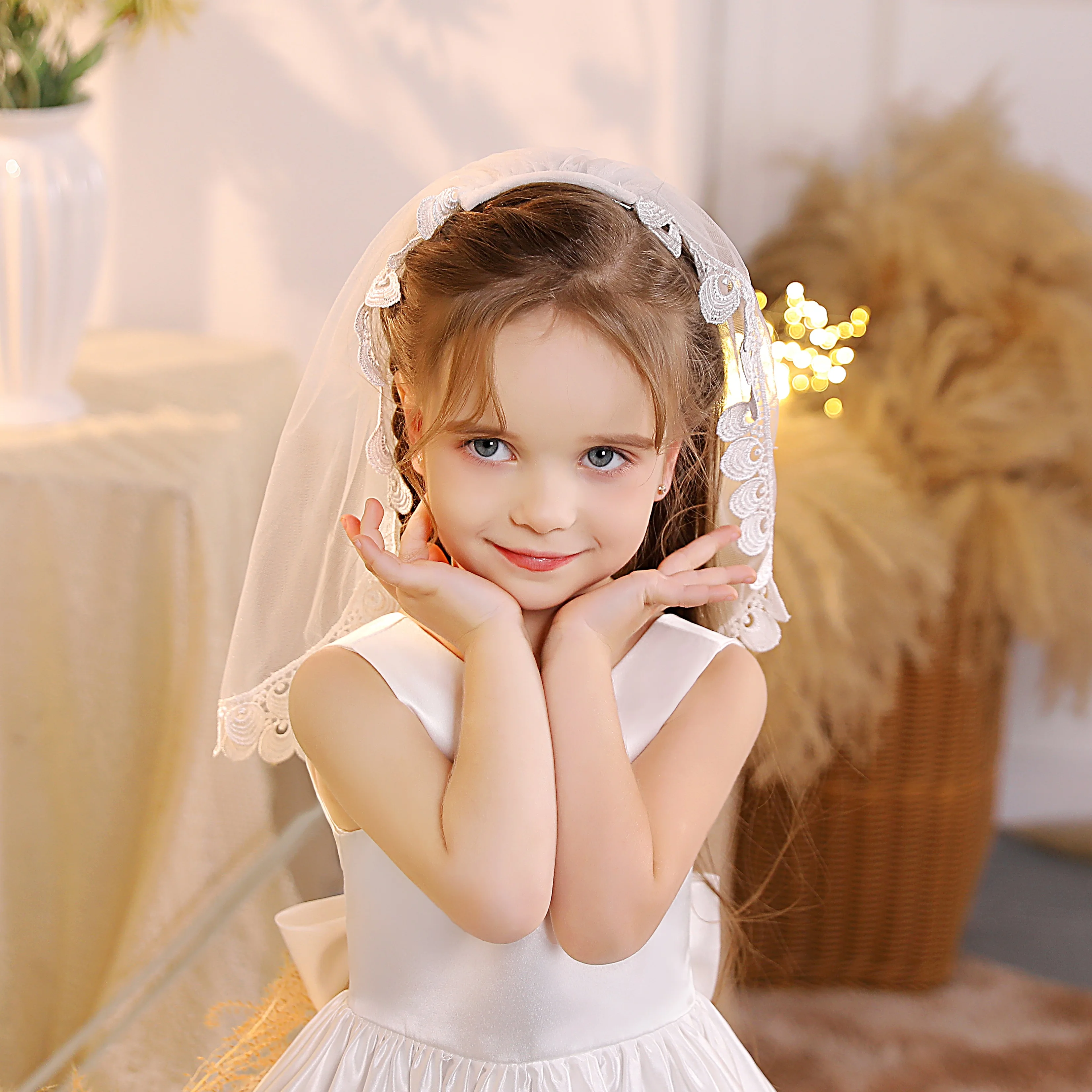 Gidion Applique Edge Wedding Veil For Kids Wedding Accessories Party Show Event Catwalk