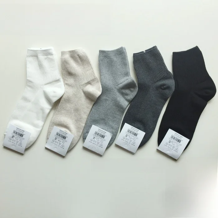 Calcetines ETNA Básicos de Color Puro, Cómodos, de Alta Calidad, de Algodón Dulce, a Media Pantorrilla, para Mujer, Transpirables, que Absorben la Humedad, para Usar en Casa