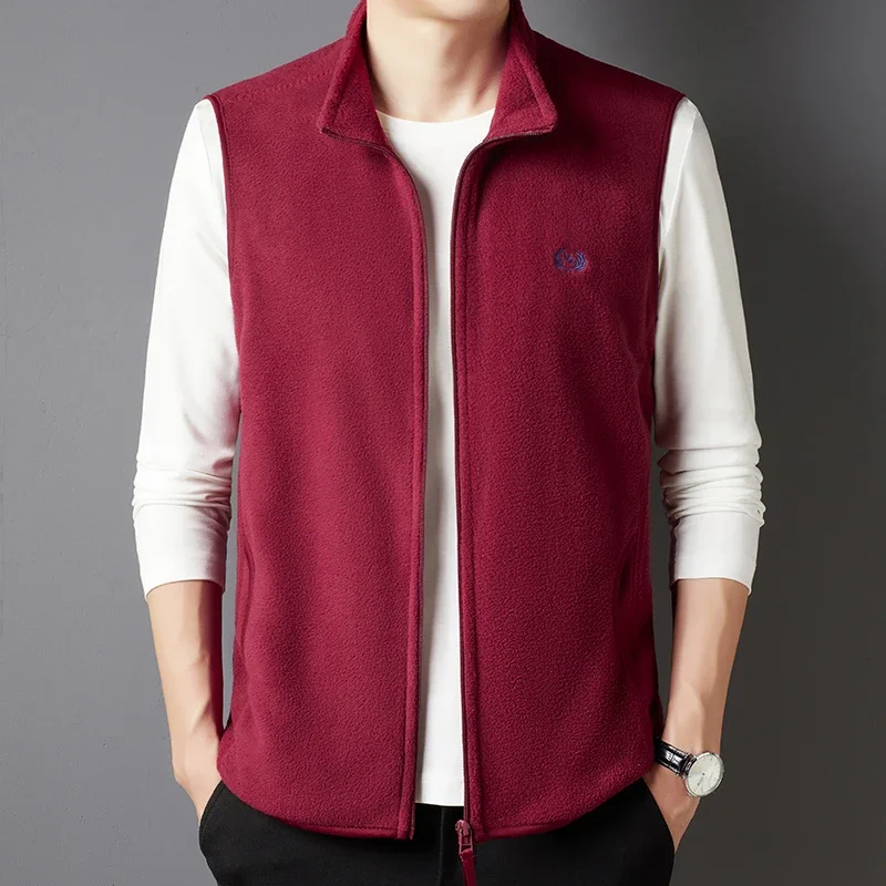 Men\'s Casual and Fashionable Fleece Embroidered Vest with Plush Jacket
