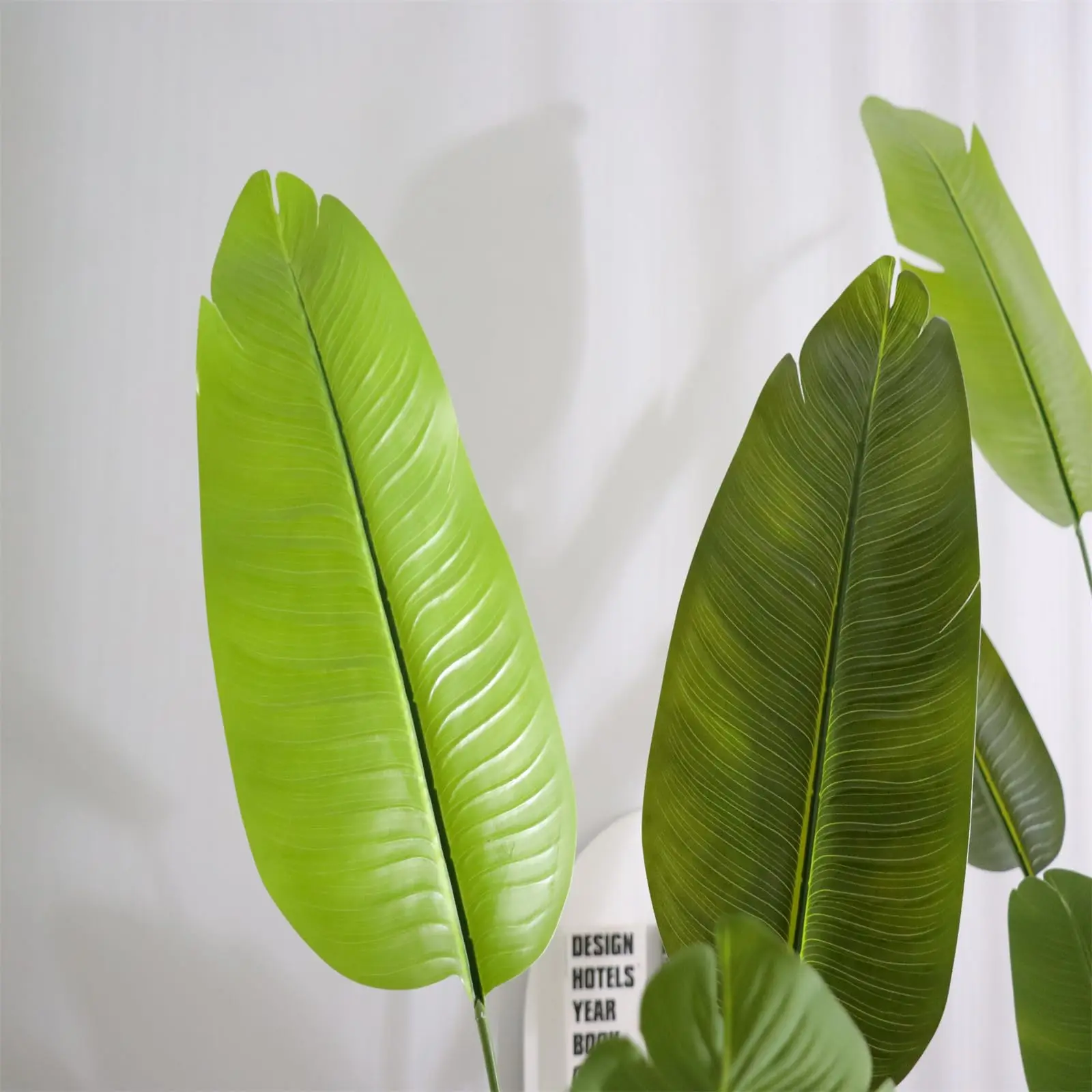 نباتات صناعية على شكل طائر الجنة، شجرة أوراق الموز الصناعية بطول 5 أقدام مع 9 أوراق، نباتات صناعية حديثة للديكور في وعاء للمكتب المنزلي
