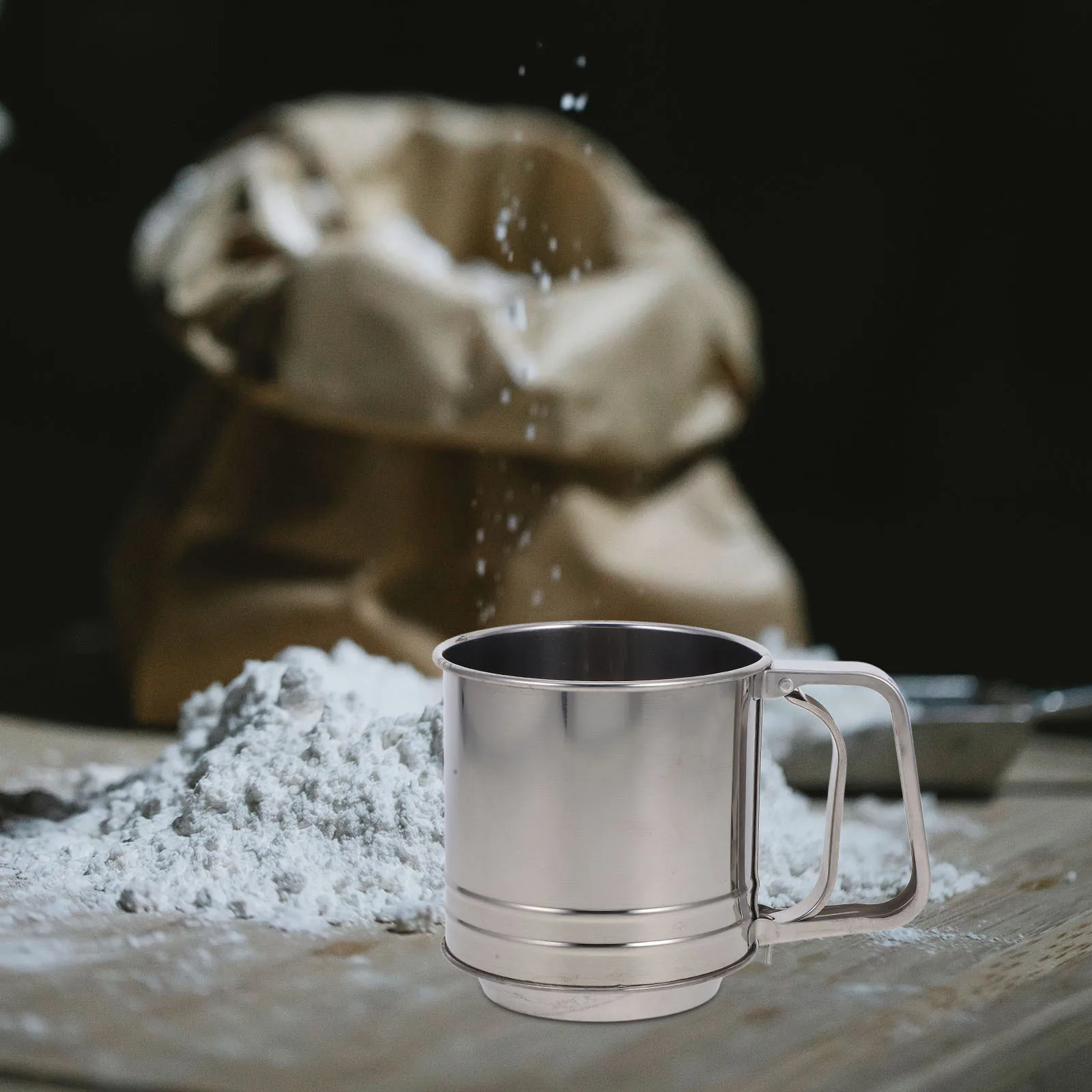 

Stainless Steel Baking Sieve 2.5 Cup Mesh Flour Sifter Fine Mesh Strainer for Cake Pastry Bread Making Sugar Powder Shaker