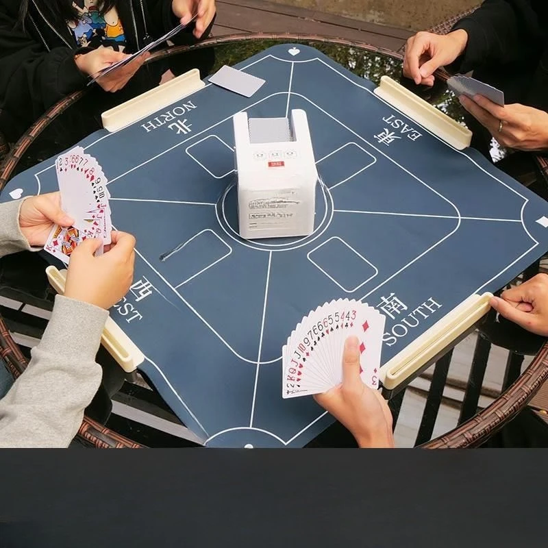 Automatic shuffling and dealing machine, fully automatic all-in-one machine playing cards