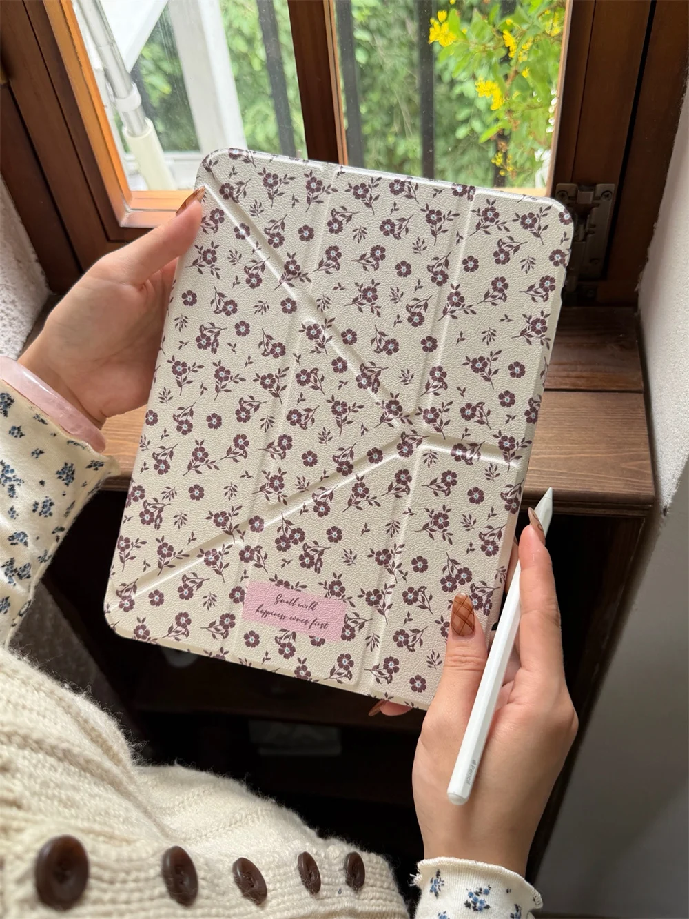 

Korean INS small flowers For iPad Pro 2024 iPad 10th 12.9 13 inch iPad 7 8 9 10.2 Air 3 10.5 Air 4 5 6 iPad 5 6 With Pen Holder