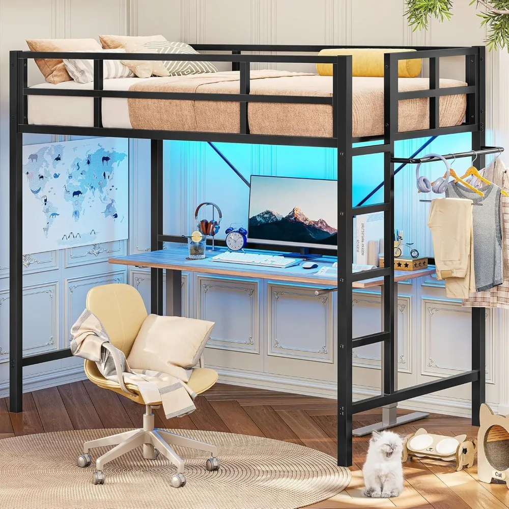 Cama alta dupla com luzes LED, cama alta de metal tamanho duplo com guarda-corpo de comprimento total, rack de roupas, estrutura de cama loft de metal resistente