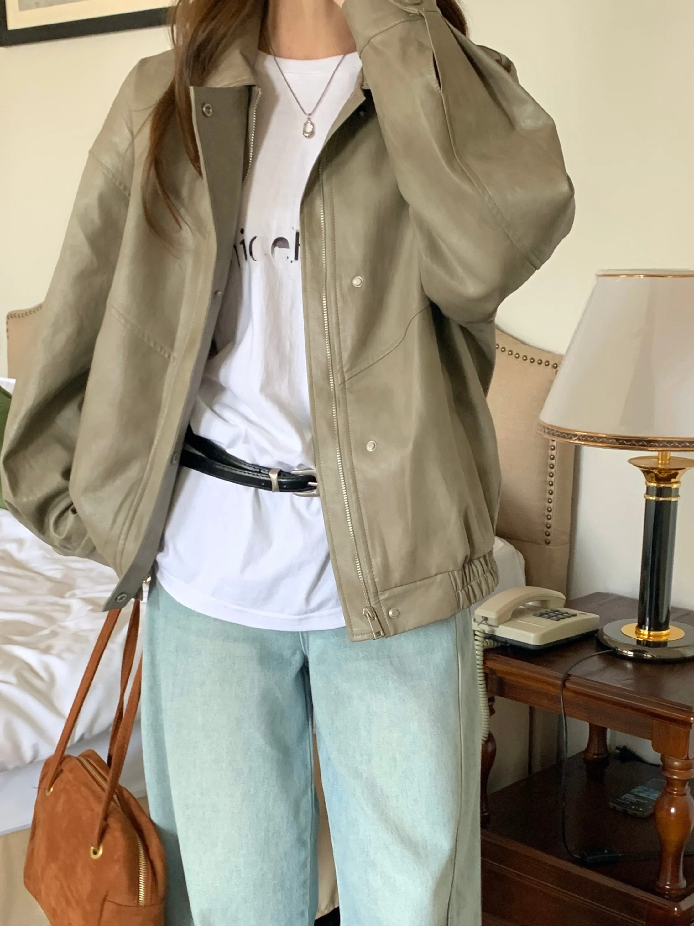 

Винтажный свободный крой на молнии, дизайн из искусственной кожи, женский джет из гонконгской кожи, шикарный открытый кардиган, топ с квадратным воротником