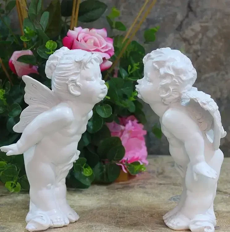 European Kissing Cupid Angel Resin Sculpture Home Livingroom Desktop Accessories Craft Cabinet Store Statue Ornaments Decoration