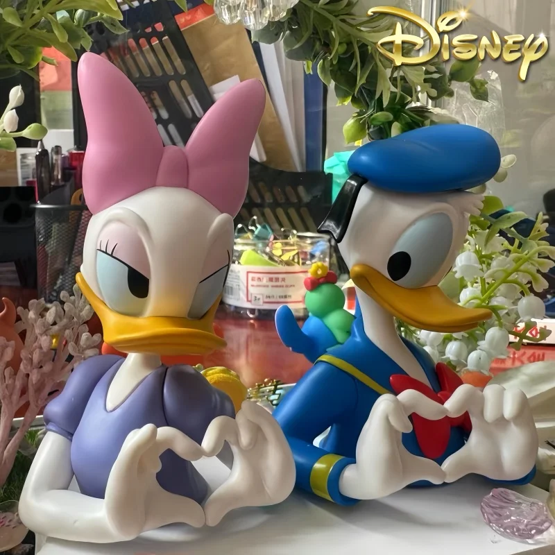 

Disney Loves Donald Duck Daisy Mini Heart Half Bust Stylish Handwork Cartoon Models Table Decoration Toys Women And Men Gift