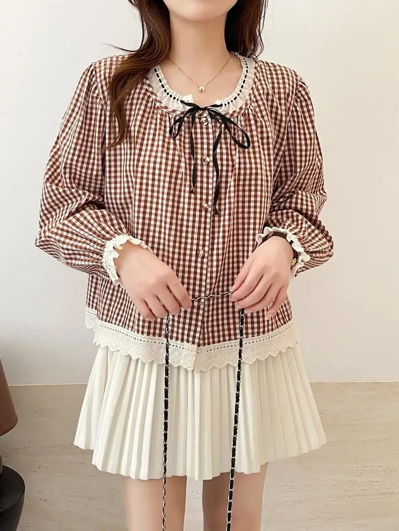 Neues 2025, Winter-Baumwoll-Langarmshirt, Damen-O-Ausschnitt, karierte Spitze, Patchwork, Mori Girl French OL Vintage, lockere Bluse T5N790CC