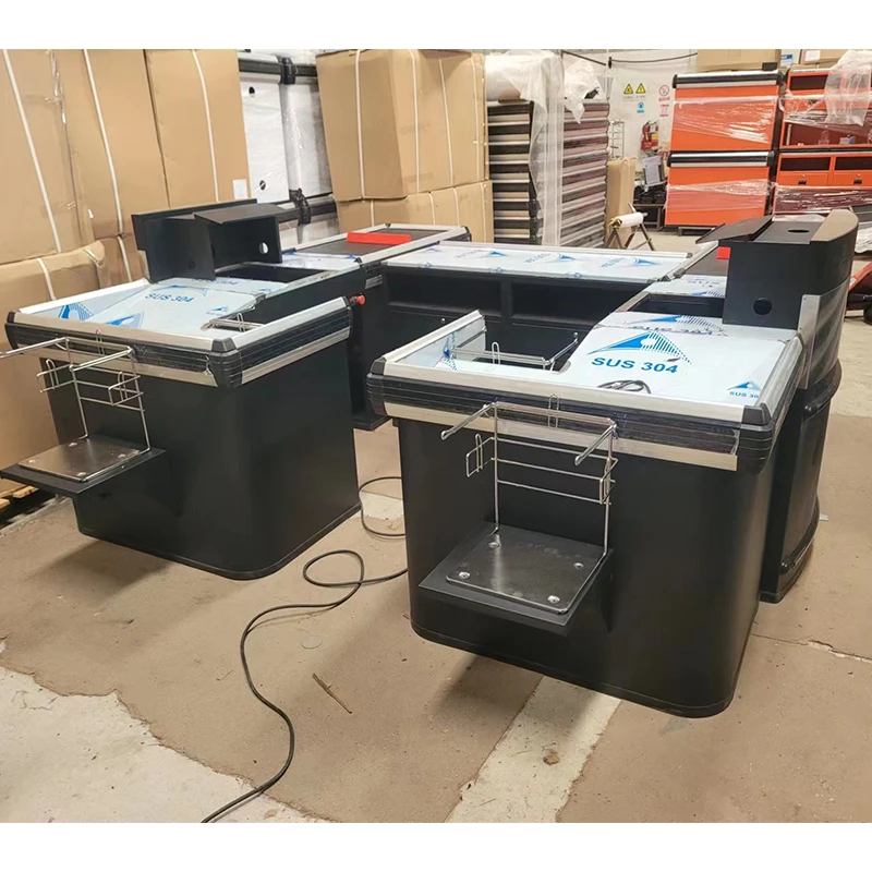 U-förmiger Kasse für den Supermarkt mit Förderband