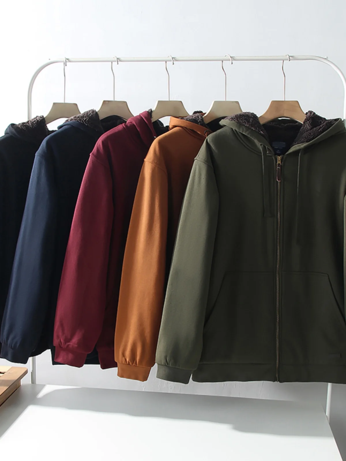 

Men's Autumn Winter Thickened Fleece Lined Hooded Jacket Warm Casual Outerwear Standard Fit Long Sleeve Coat Standard Length
