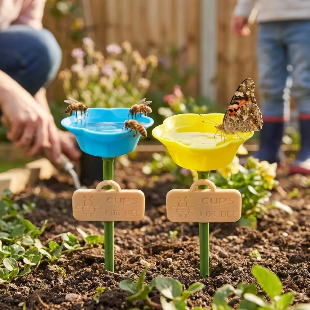 Flower Shaped Bee Watering Station Weatherproof Rust-resistant Pollinator Feeder UV Resistant Colorful Bird Water Dispenser