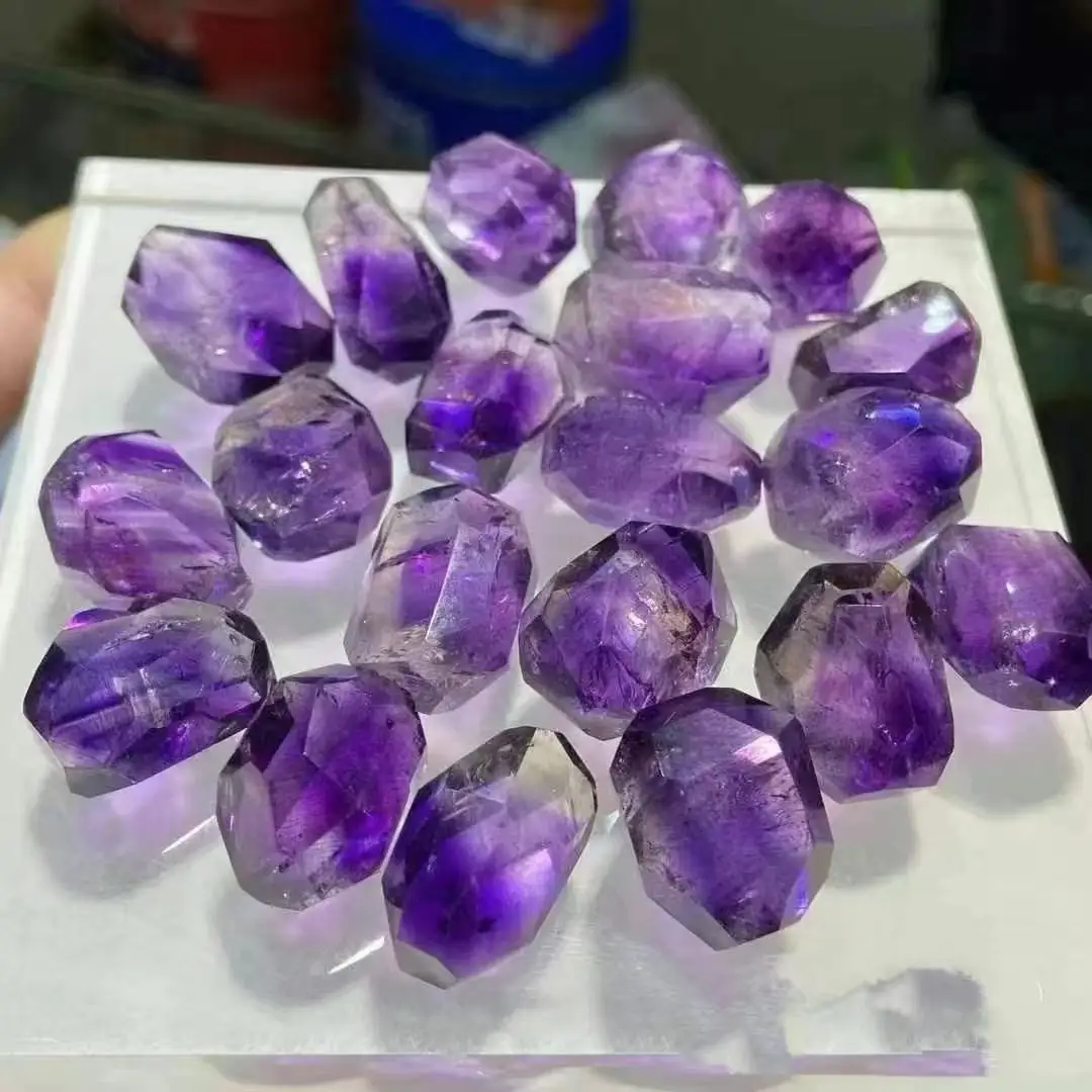 Natural super seven with the shape of bare stone hair mica rich obvious water head full hand cut free wholesale