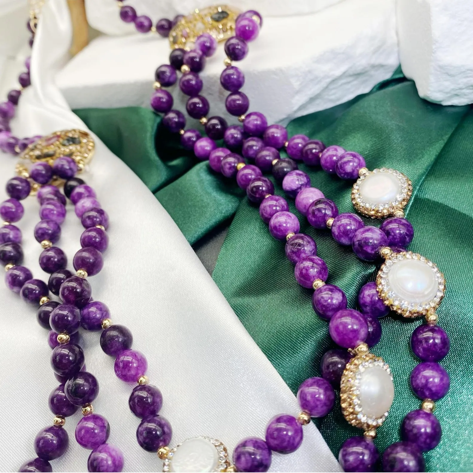 

Natural freshwater pearl necklace women's design sense multi-layer niche versatile high-end sense neck chain