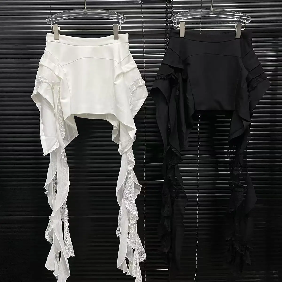 

Lace splicing irregular skirt women's niche fashion hottie pure skirt