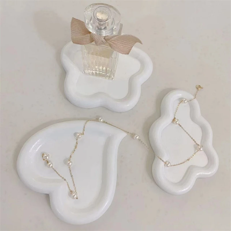 Creative Resin Trays Home Decor Jewelry Dish Heart Cloud Shape Storage Plate Organizer Watch Keys Holder Earrings Necklace Bowls