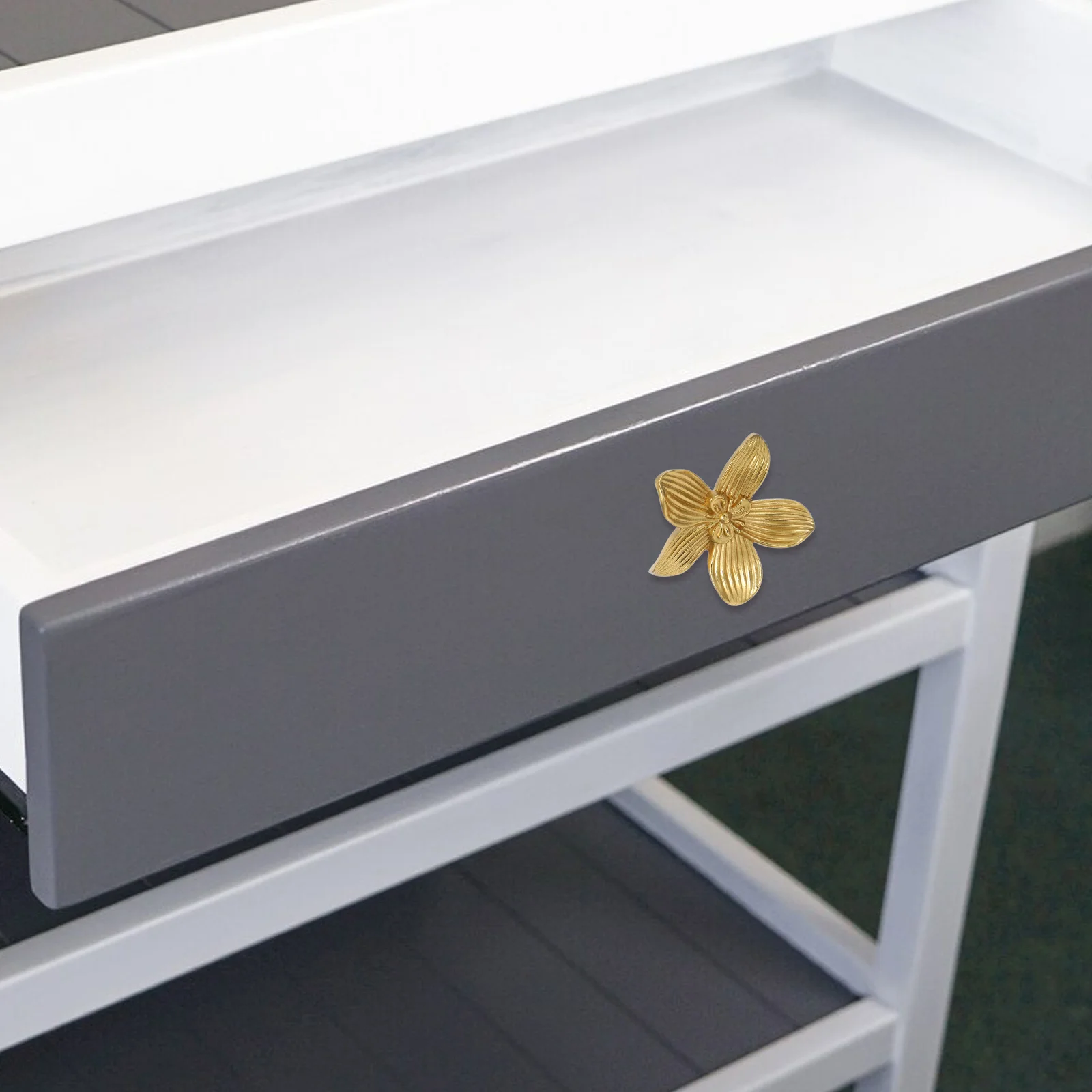 

Brass Five-Petal Flower Drawer Handle Elegant Vintage Cabinet Pull Hardware for Wardrobe Dresser Bathroom Kitchen Furniture