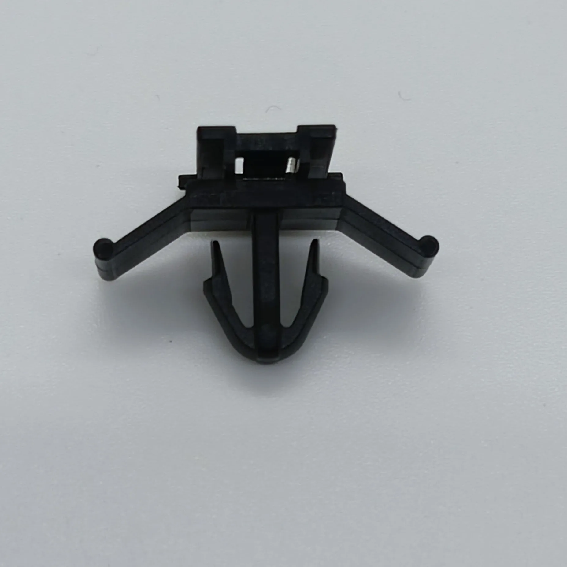 5pcs 6810-6132Sumitomo Automotive ConnectorsHarness PlugsPlugsAircraft Header Fixed ClipHarness Clip