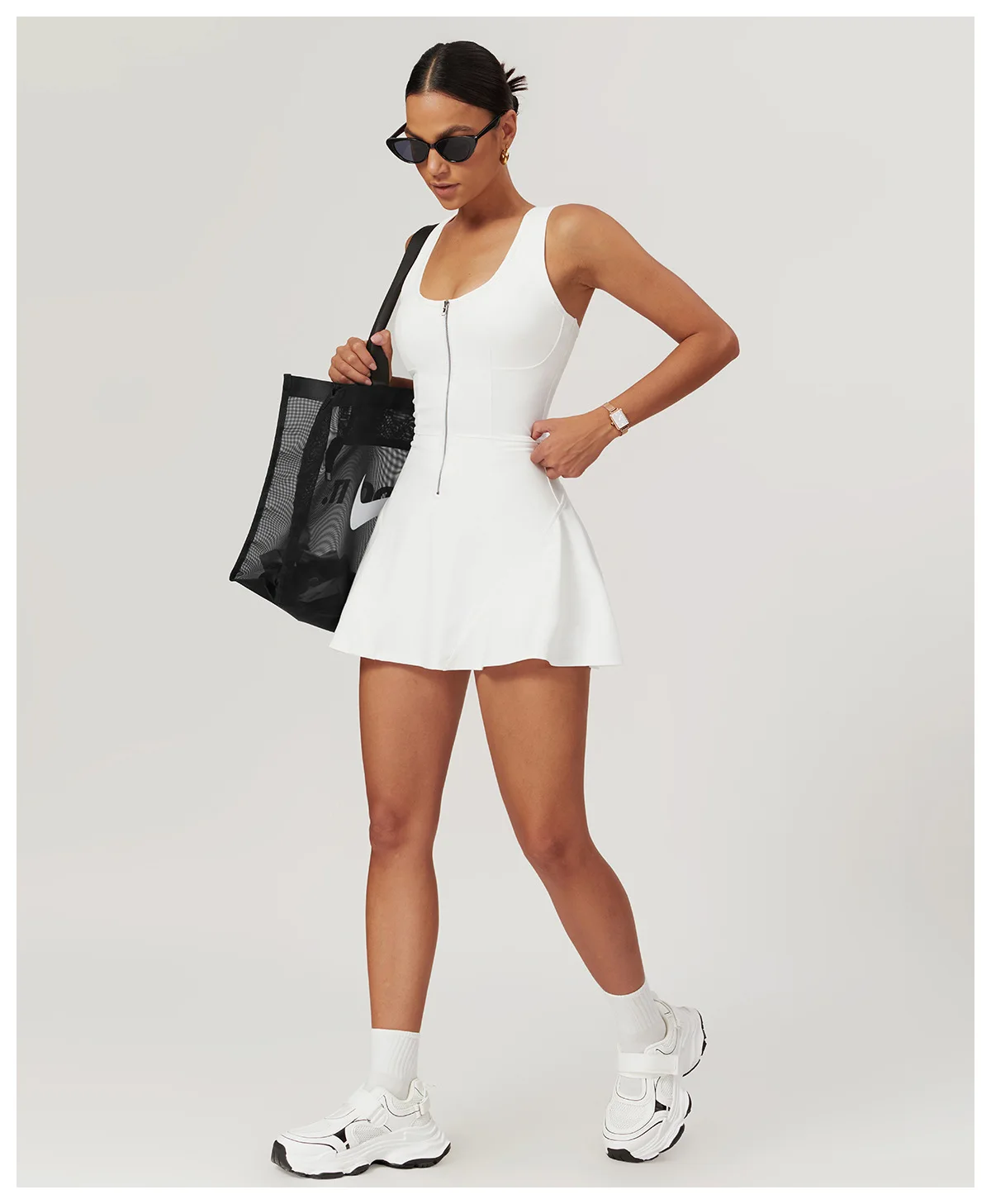 Damen Tennis kleid mit Reiß verschluss abnehmbarer BH in Shorts ärmellose Golf Workout sportliche Mini kleider gebaut