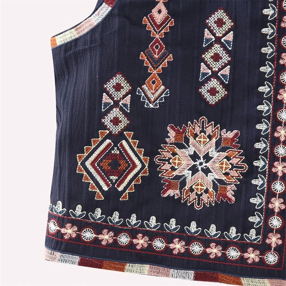 PB&ZA 2023 Autumn New Vintage Fashion Versatile Flower Pattern Embroidered Open Front Short Outerwear Vest