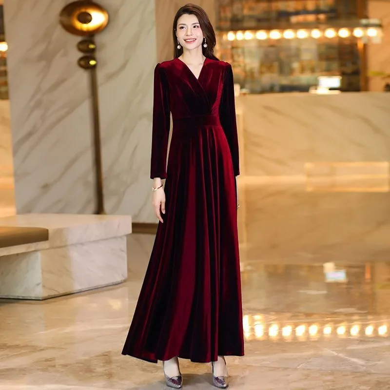 

Золотой бархатный Cheongsam, весенне-осенний подиум, элитное темпераментное модное платье для выступлений, свободное свободное распашное платье для пожилых мам