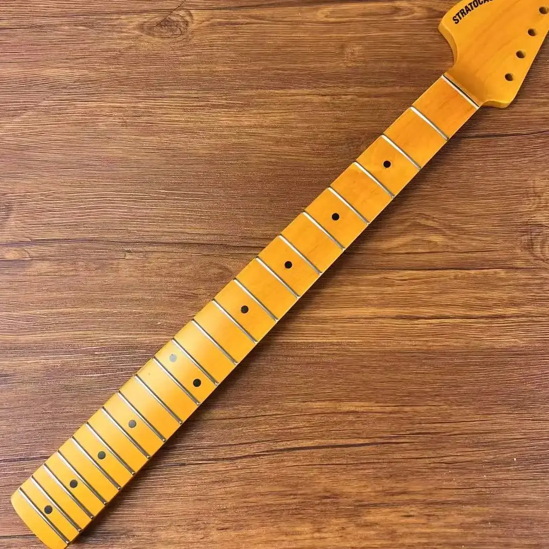 

Reverse Headstock ST Guitar Neck - Maple Fingerboard 21 Frets Nitro Finish for Strat Style Electric Guitar